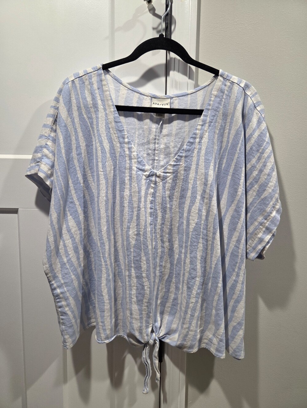 Ava & Viv Light Blue and White Striped V-Neck Blouse 2x